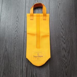 Veuve Clicquot Brut Champagne Bright
Orange Mesh Accent Insulated Bottle Bag